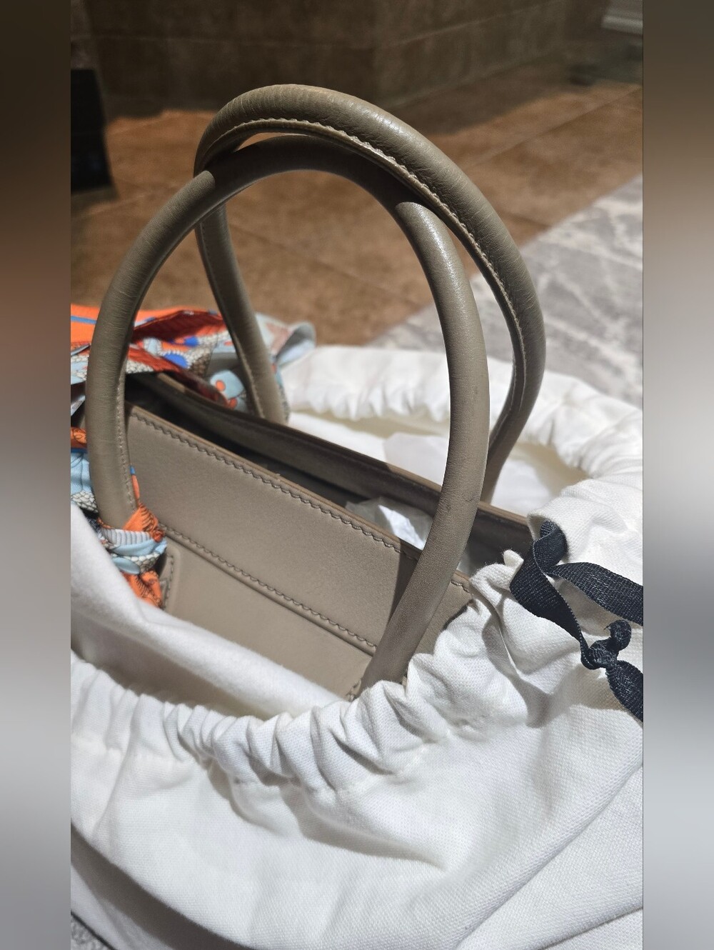 🌟CELINE Phantom Leather Handbag - Authentic - Picture 12 of 13